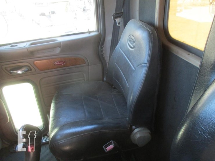 2008-peterbilt-367-image-8