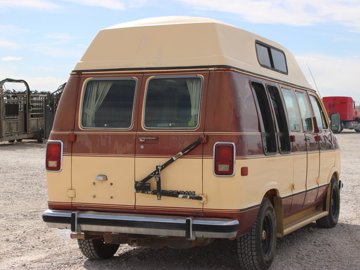 1985-dodge-ram-350-image-9