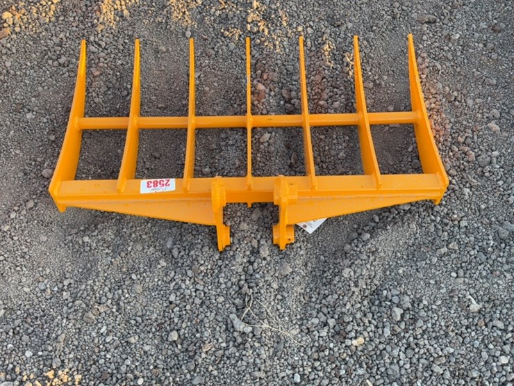 caterpillar-303-image-3