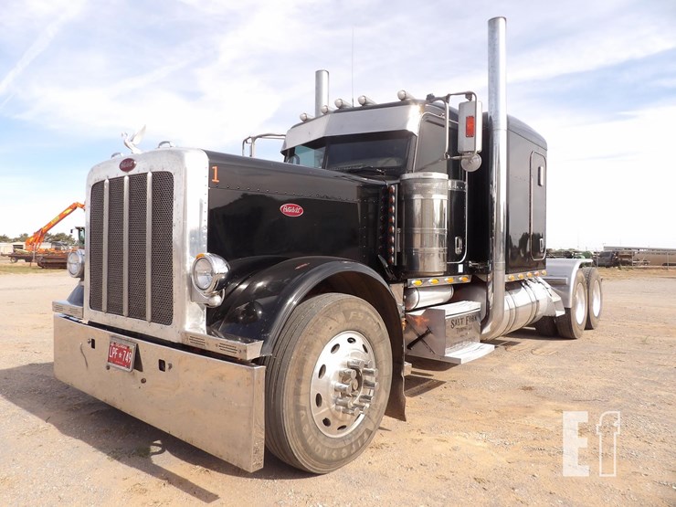 2008-peterbilt-389-image-1