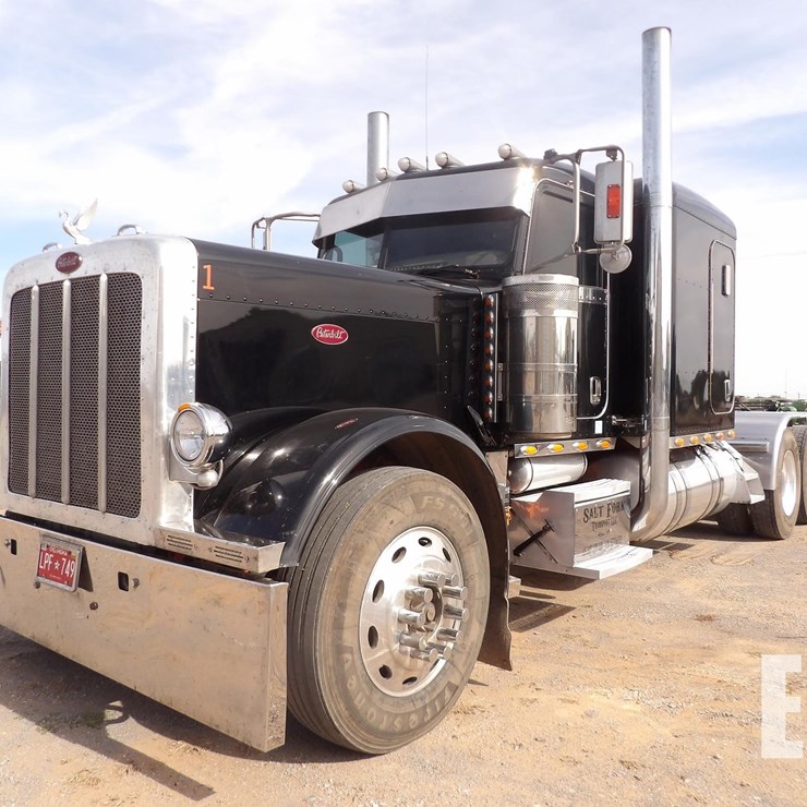 2008 PETERBILT 389