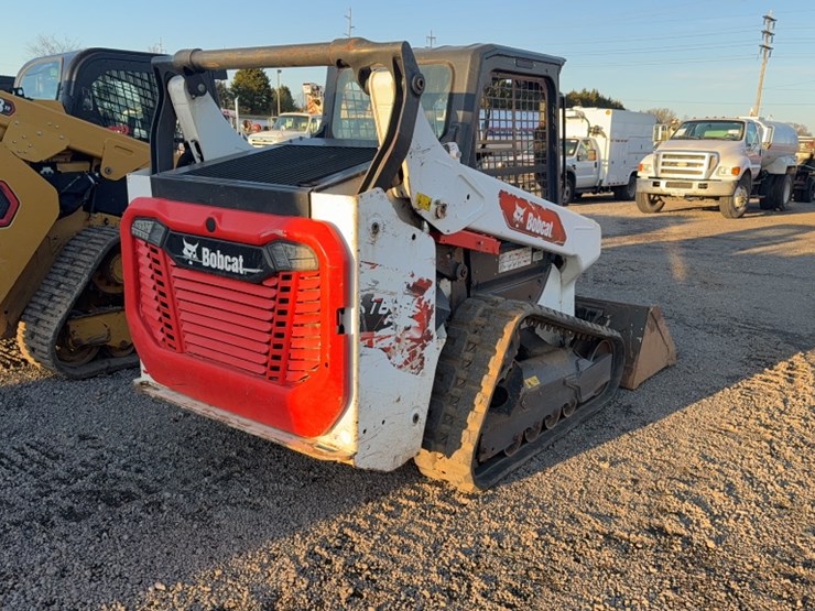 2020-bobcat-t64-image-7