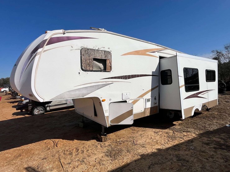 2008-keystone-laredo-265rl-5th-wheel-camper-image-1