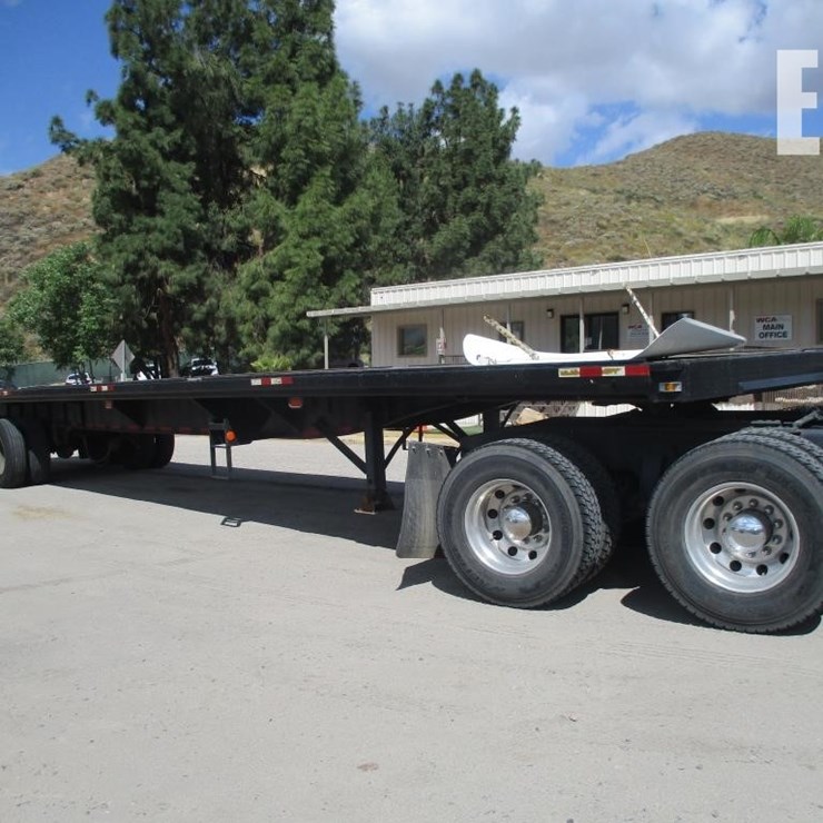 1988 UTILITY FLATBED