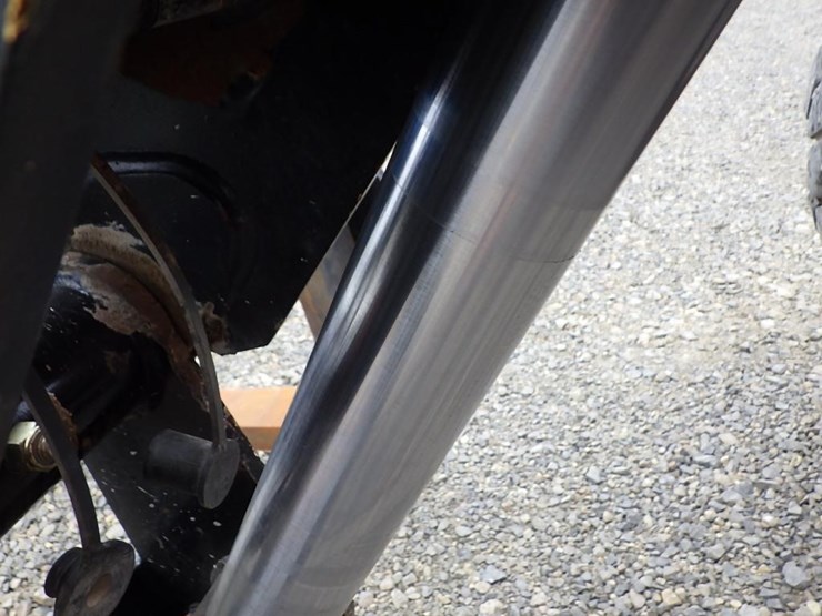 2018-jlg-8042-image-21