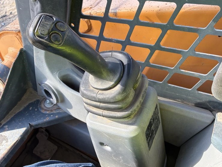 2018-mustang-1900r-image-16