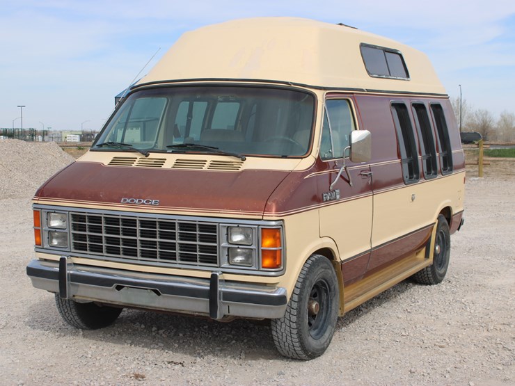 1985-dodge-ram-350-image-43