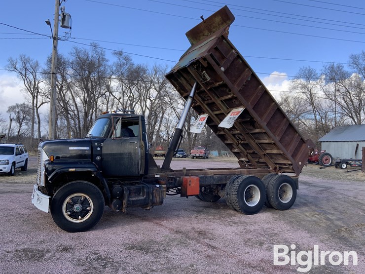 1975-international-fleetstar-image-12