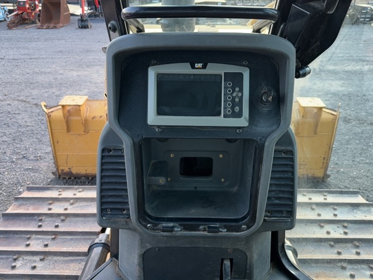 caterpillar-d5k2-lgp-image-15