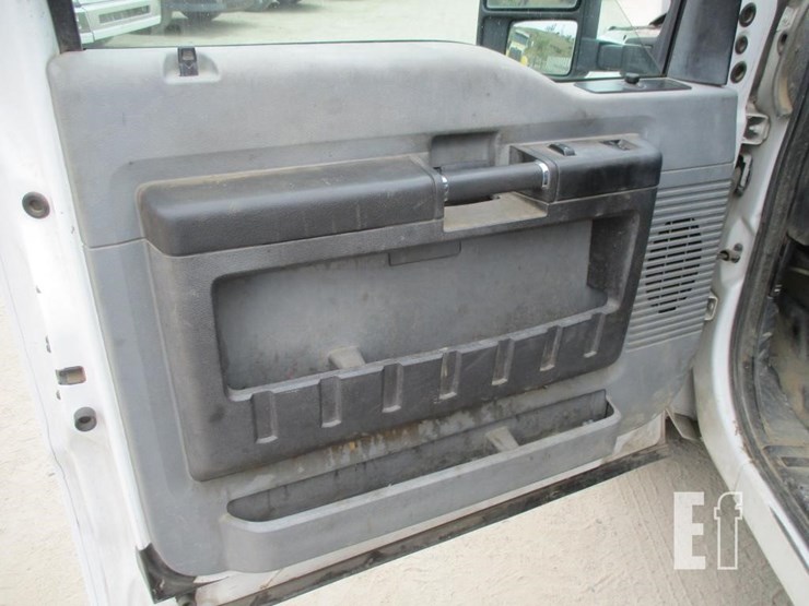 2015-ford-f350-xl-image-12