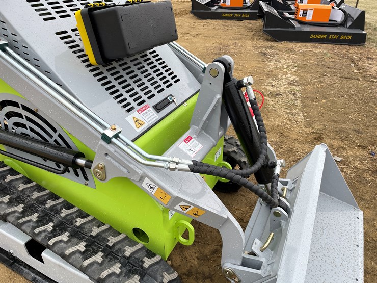 #210-•-new-ats-power-mini-skid-steer-loader-image-15