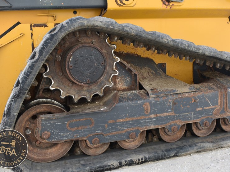 2023-deere-333g-image-36