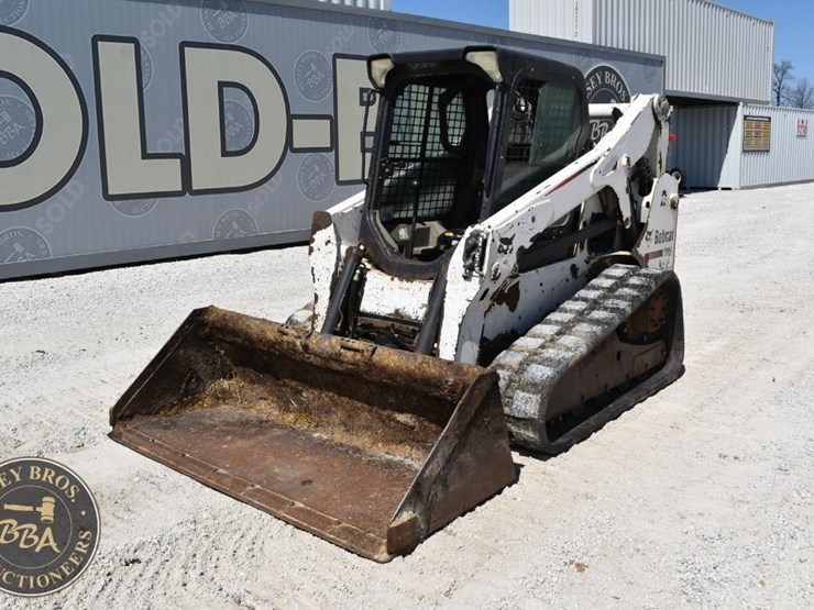 2013-bobcat-t650-image-1