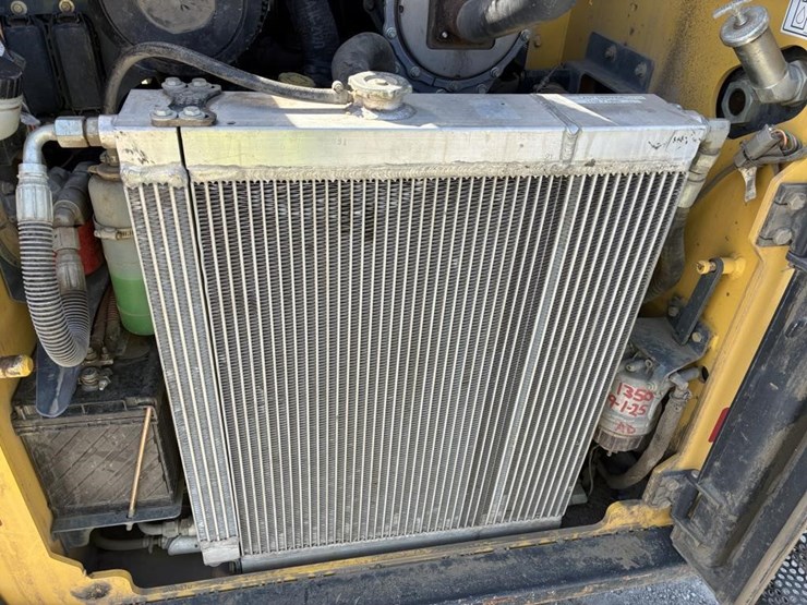 2018-yanmar-s220r-image-26