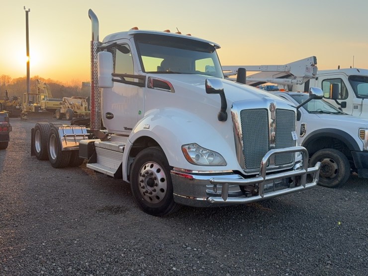 2019-kenworth-t680-image-3