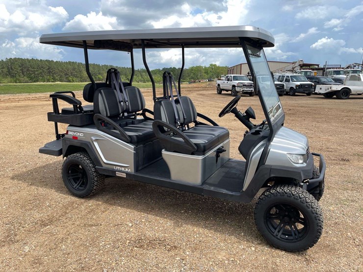 2023-bintelli-electric-6-seater-golf-cart-w/-on-board-charger-(38-miles-showing)-image-4