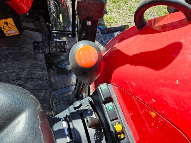 massey-ferguson-4710-image-31