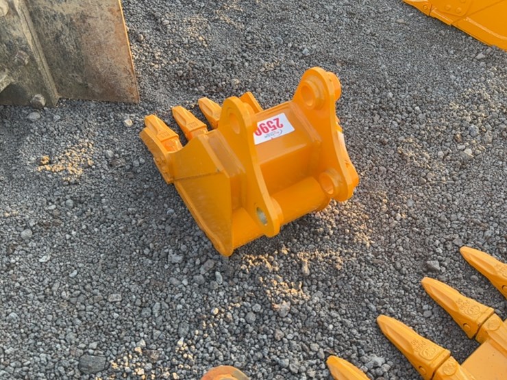 caterpillar-307-image-3