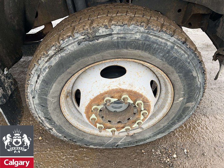 2015-ford-f550-image-12