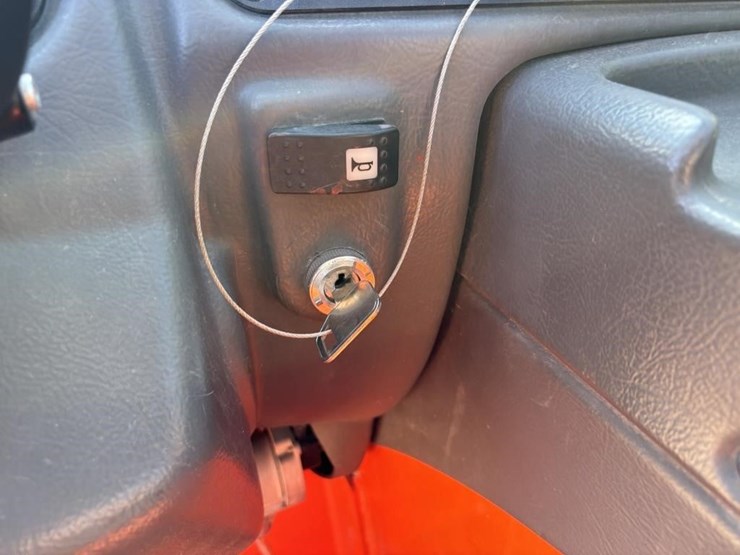 2017-jlg-g5-18a-image-26