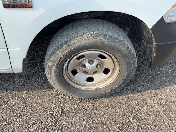 2015-dodge-1500-image-5