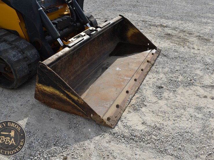 2023-deere-333g-image-17