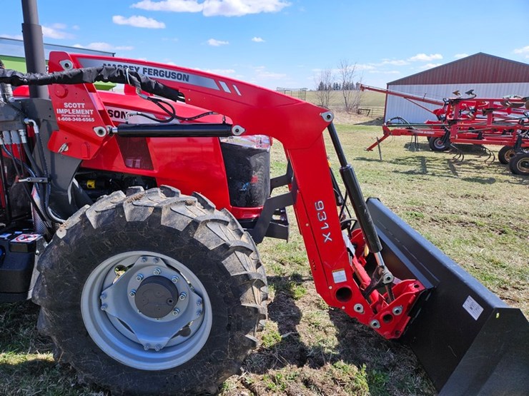 massey-ferguson-4710-image-15
