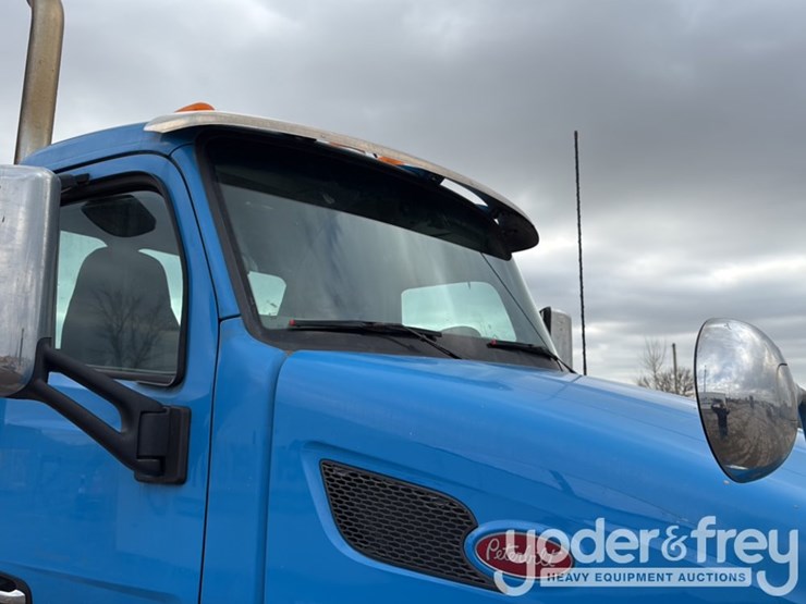 2018-peterbilt-579-image-105