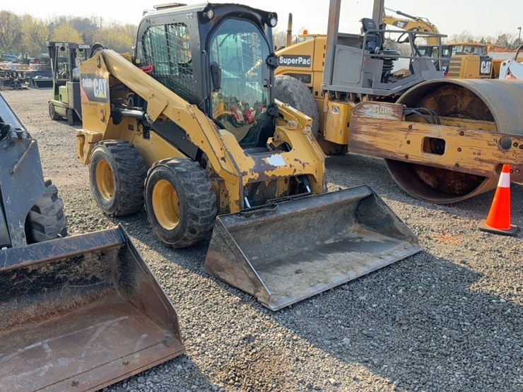 caterpillar-246d-image-3