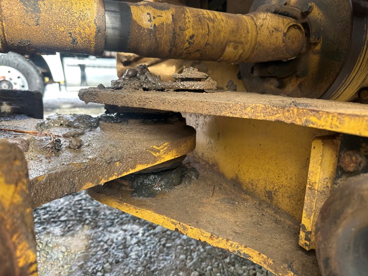 caterpillar-950gc-image-30