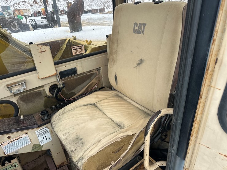 caterpillar-307-image-40