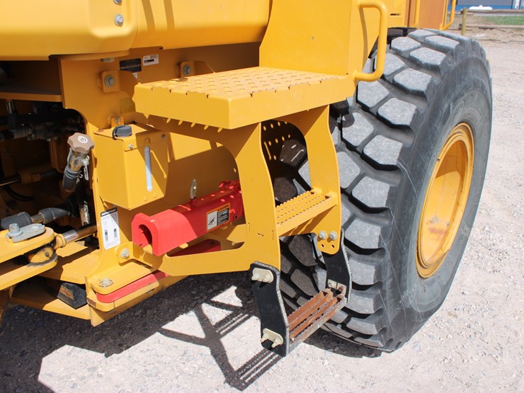 2021-deere-524p-image-37