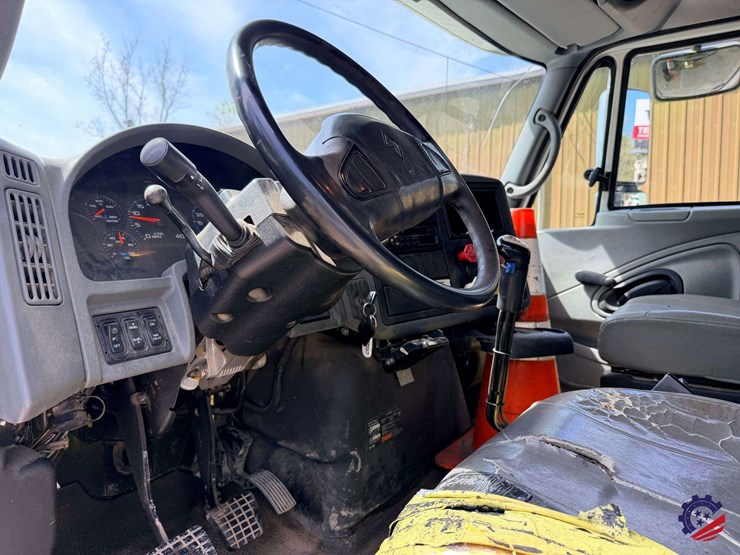 2007-international-7400-image-67