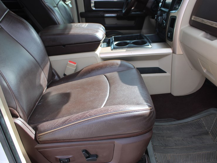 2015-ram-2500-laramie-longhorn-image-35