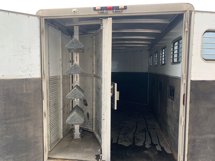 2003-exiss-sport-horse-trailer-image-15