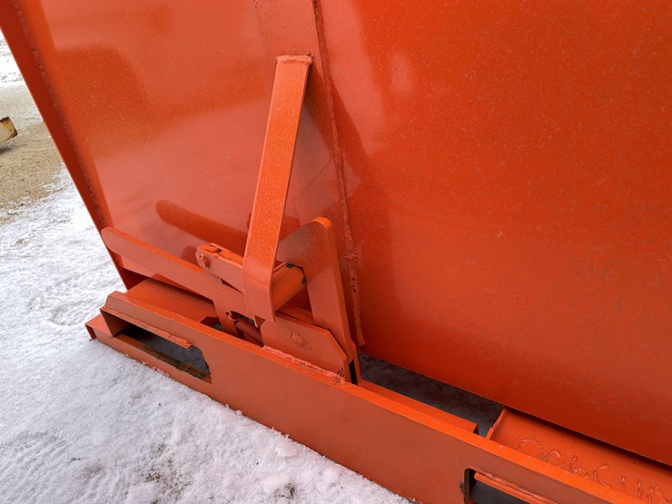 #2001-•-2-yard-self-dumping-hopper-image-13