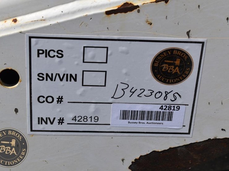 2013-bobcat-t650-image-45