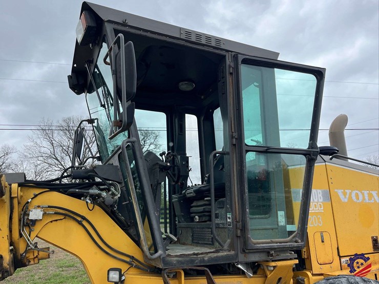 2003-volvo-g710b-image-56