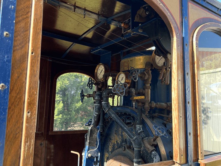 frick-steam-locomotive-with-track-image-106