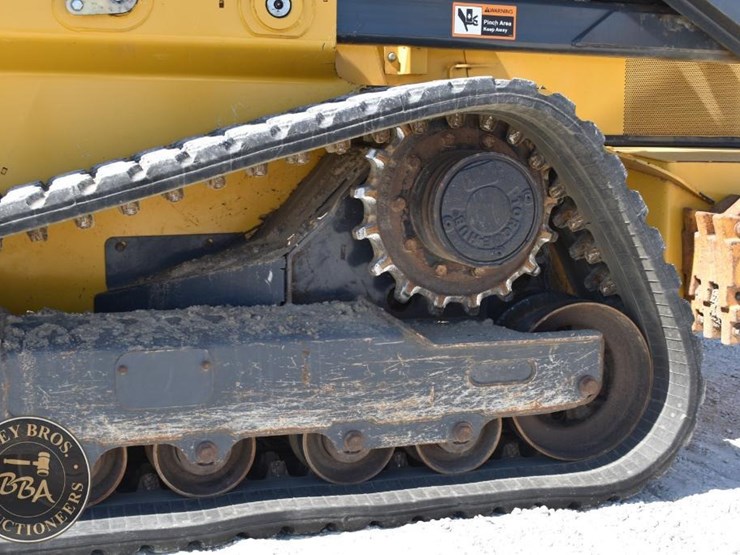 2020-deere-333g-image-24