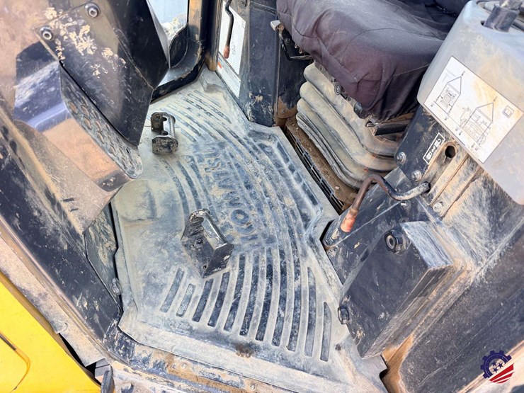 2018-komatsu-d51exi-24-image-32