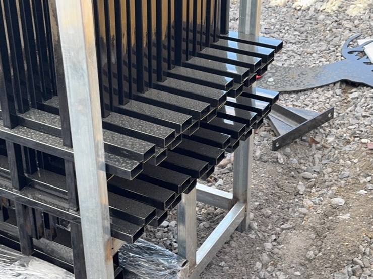 #6024-•-qyt(20)-7'-x-10'-wrought-iron-fence-panels-image-6