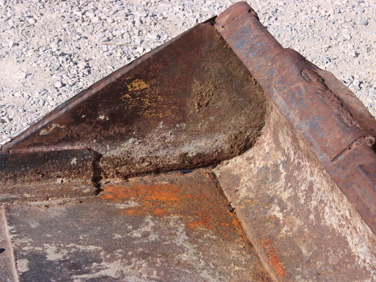 new-holland-ls190-image-11