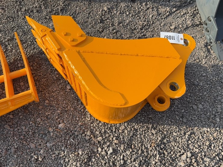 caterpillar-305-image-2