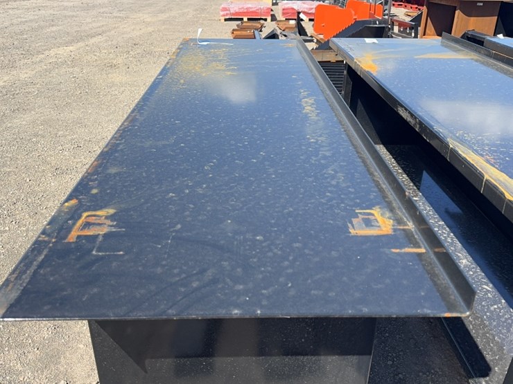 #1013-•-90"-metal-work-bench-image-2