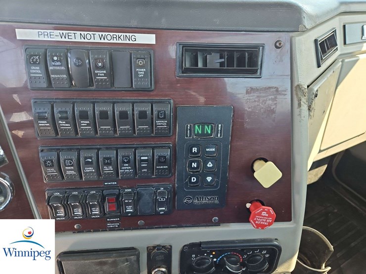 2014-western-star-4700-image-11