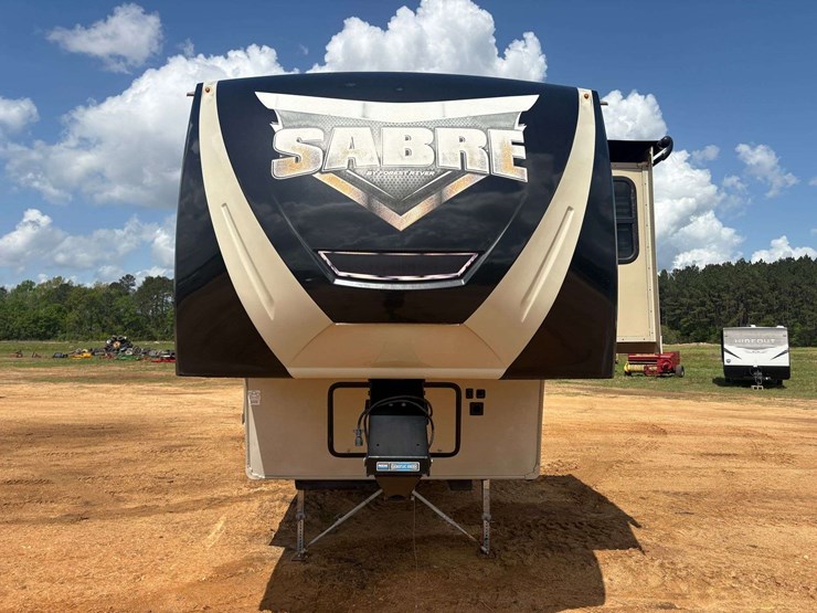 2016-forest-river-sabre-5th-wheel-travel-trailer-image-3