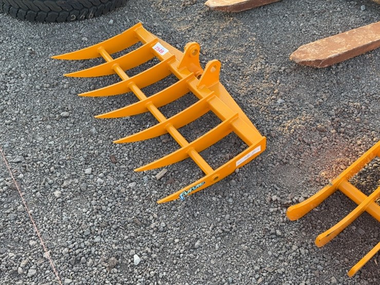 caterpillar-303-image-2