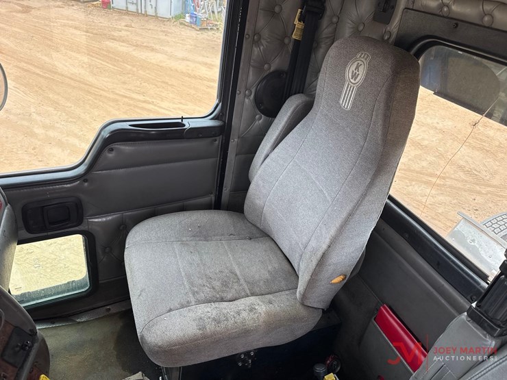 kenworth-w900-image-28