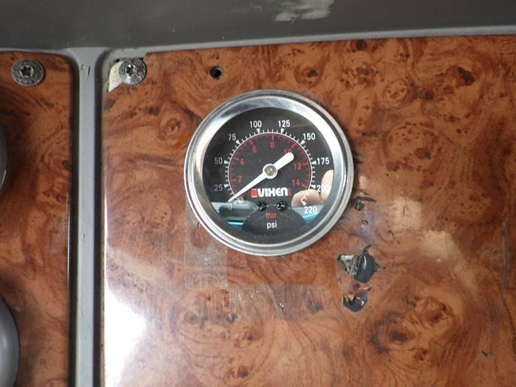 2006-peterbilt-387-image-37